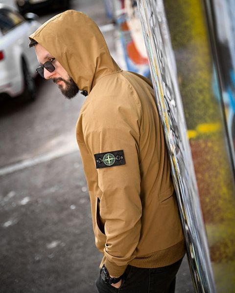 Ветровка Stone Island городская с карманом Coyote, водоотталкивающая, эластичная ткань T800 S 92195 S фото