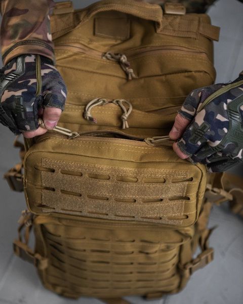 Тактичний рюкзак 2E Laser Cut зелений з кріпленнями MOLLE та карабінами Fastex 16431 фото